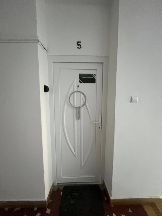 Vandor Apartman Veszprem Exterior photo